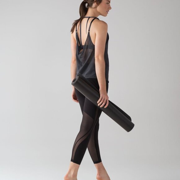 Lululemon Revitalize Tank Size 6 (XS) Blue Tied - Picture 5 of 7